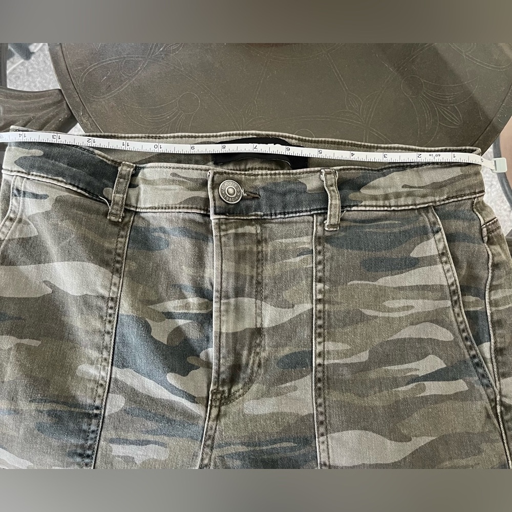 Express High Rise Cropped Camo Pant - Picture 8 of 8